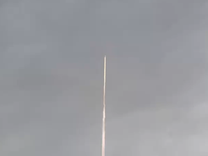 [Vídeo] Avião, foguete ou ilusão de ótica? Objeto não identificado é visto no céu do Agreste alagoano