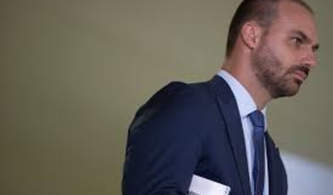 Eduardo Bolsonaro vota favorável à flexibilização da Lei das Estatais que beneficia grupo de Lula e ida de Mercadante ao BNDES