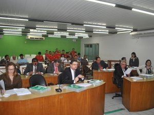 Sessão da Câmara homenageia funcionários dos Correios