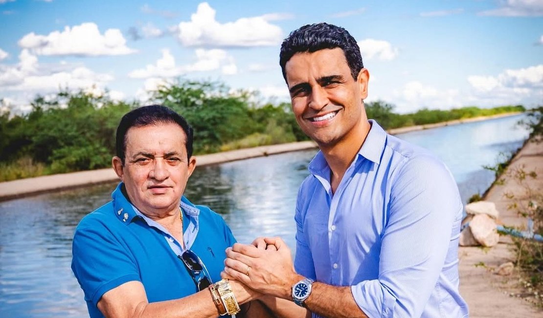 JHC visita Delmiro Gouveia e se reúne com ex-prefeito Lula Cabeleira