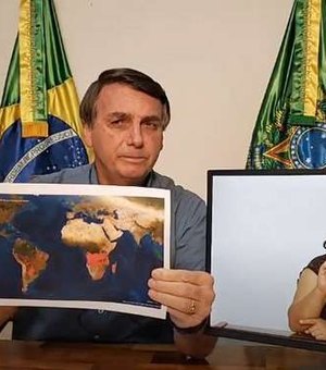 Bolsonaro afirma que 'Floresta não pega fogo' e culpa índio e imprensa