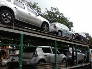 Operação de trânsito apreende oito veículos e autua 12 motoristas por irregularidades