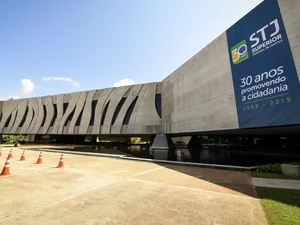 STJ autoriza faculdade a cobrar mensalidade maior de alunos calouros