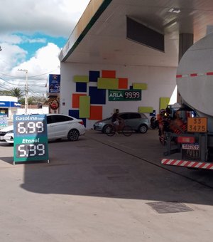 Preço da gasolina sofre leve queda em postos de combustíveis de Arapiraca