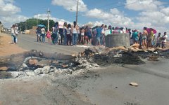 Moradores de Igaci protestam contra a falta de água no município