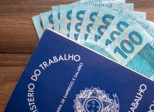 Seguro-desemprego poderá ser recebido em conta a partir de amanhã