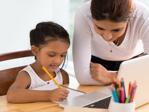 Homeschooling: a modalidade de ensino em casa que chega ao Estado