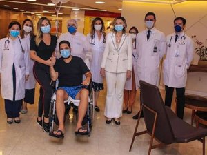 O cantor Edson está recuperado da covid-19 e recebeu alta hospitalar