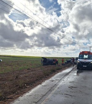 Acidente grave deixa vereador e mais quatro feridos na AL-420, em Roteiro