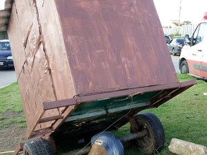 Jovem perde controle da motocicleta e morre após colidir em trailer na BR-104