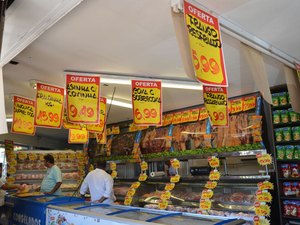 Inflação para famílias com renda mais baixa fica em 0,49% em fevereiro