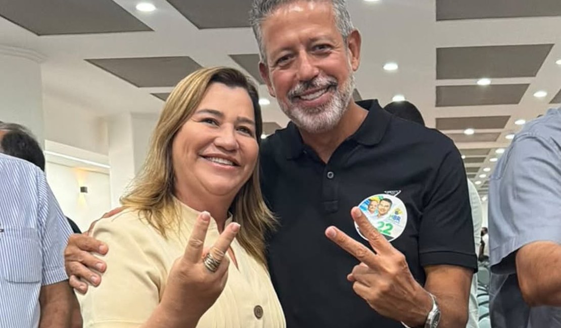Ao lado de Arthur Lira, prefeita Eronita declara apoio a Flávio Bolsonaro