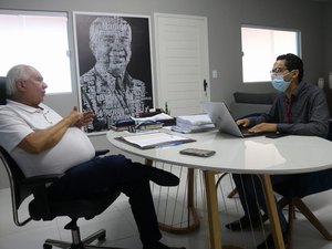 Sérgio Lira anuncia retorno de todas turmas da Educação de Maragogi