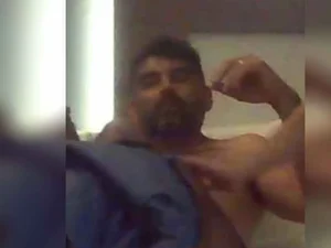 Após vídeo íntimo viralizar, Podemos oficializa candidato a governador
