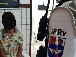 Motociclista é detido após diversas infrações e tenta resistir em São Sebastião