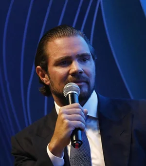 Daniel Vorcaro falou em ‘quebrar todos os dentes’ de jornalista, revela PF