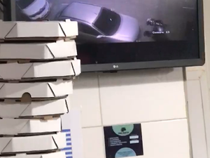 Homem é baleado em tentativa de assalto próximo a pizzaria na Santa Lúcia
