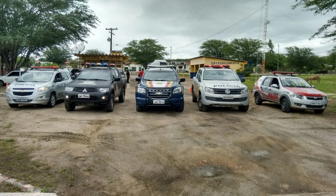 Acusados de assaltar banco na Bahia são presos no sertão de Alagoas