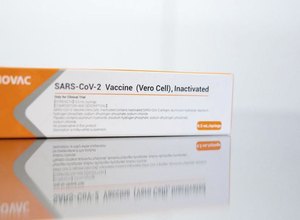 Anvisa autoriza importação de matéria-prima para vacina