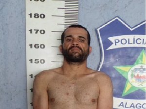 Homem é preso por furtar televisão de supermercado