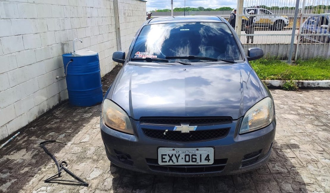 Motorista abandona veículo para evitar abordagem do Batalhão de Trânsito em Campo Alegre