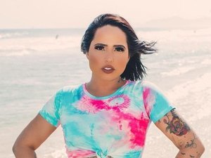 Perlla é criticada por exagerar no Photoshop: 'Rosto plastificado'