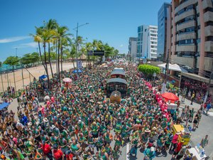 Jaraguá Folia e Banho de Mar à Fantasia agitam o fim de semana de Maceió com o apoio do Governo de Alagoas