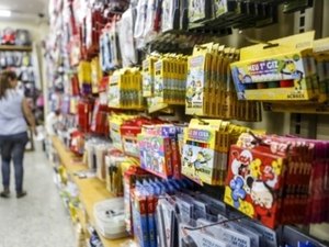 Inflação oficial perde força e fica em 0,9% em fevereiro