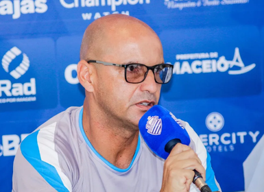 CSE anuncia técnico e atacante com passagem pelo CSA para temporada 2026