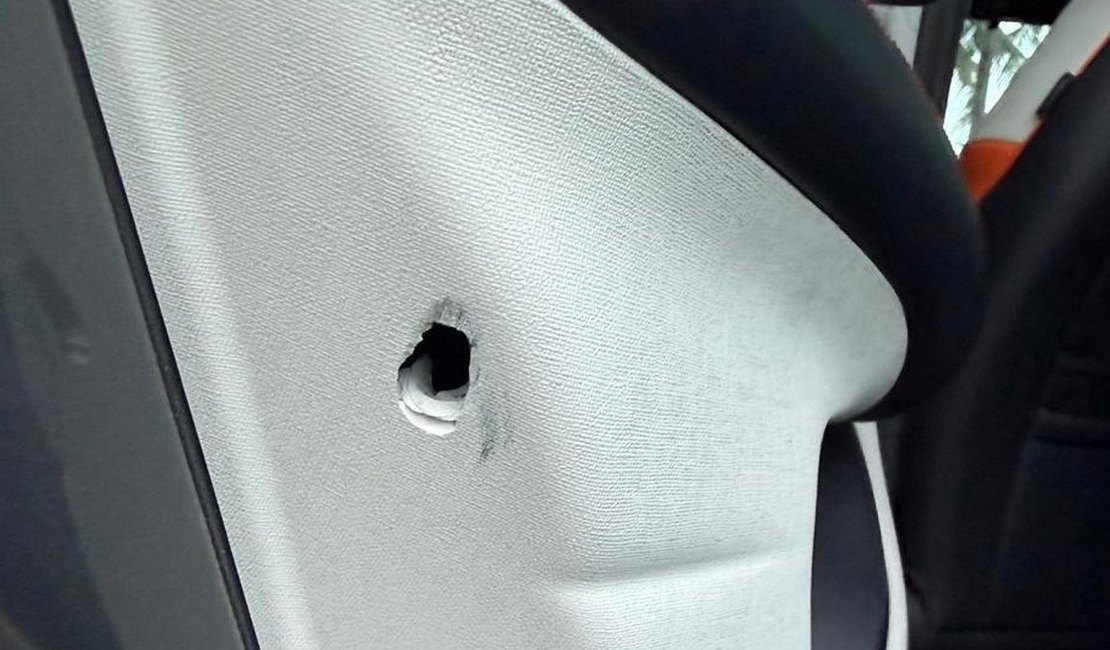 Motorista por aplicativo é alvo de tiros após recusar corrida em Maceió