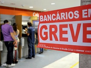 Após proposta recusada pelos bancários, greve entra na terceira semana