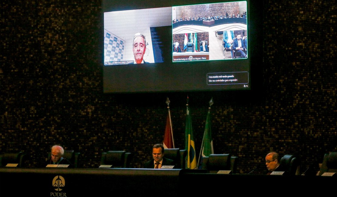 Tribunal de Justiça de AL aprova comenda à ministra Marluce Caldas Bezerra