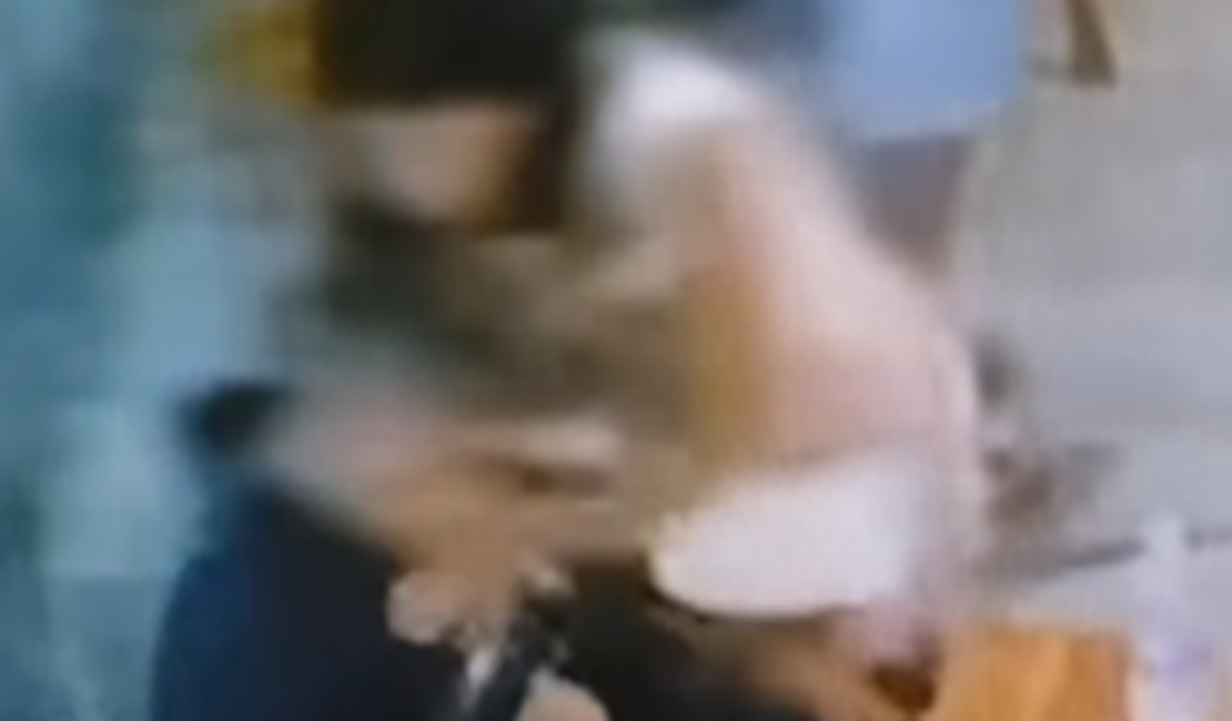 Policial penal é preso após disparo em bar e ser flagrado dirigindo embriagado em Rio Largo