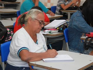 Encerra nesta sexta-feira (12) prazo de pré-matrícula da EJA