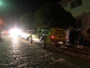 [Vídeo ] Ladrão invade prédio de faculdade por dois dias consecutivos, em Arapiraca
