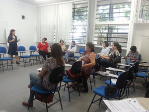 Senado aprova dispensa do trabalho para pais participarem de reunião escolar