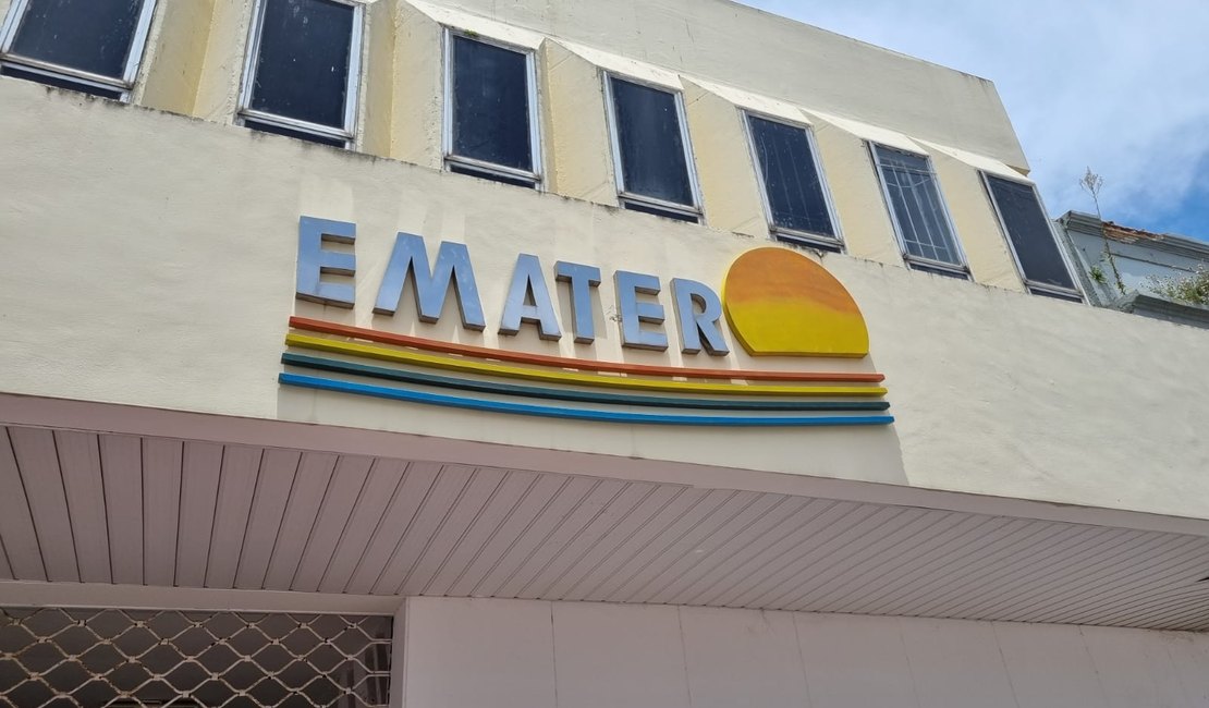 Emater emite declaração de posse a agricultores interessados no Crédito Rural