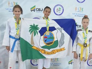Judocas de Porto de Pedras disputam campeonato estadual e ganham 21 medalhas
