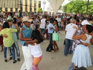 São João: ?Sítio do Afrísio? leva forró tradicional ao Centro