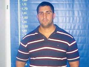 Capitão Adriano transferiu R$ 400 mil para conta de Queiroz, estima MP-RJ 