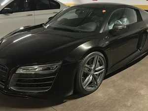 Polícia Federal apreende carros de luxo em operação contra Careca do INSS
