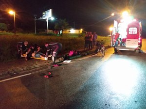 Motociclista colide em placa de trânsito em rodovia no Sertão