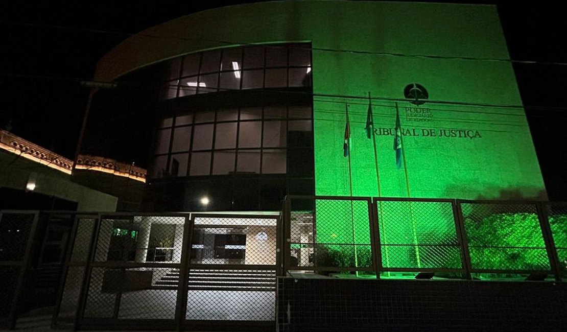 TJAL recebe iluminação verde em alusão à campanha de prevenção ao glaucoma