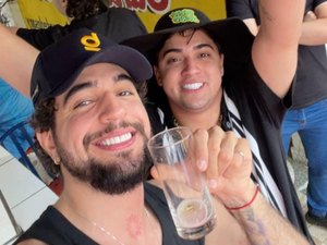 [Vídeo] attan e Nattanzinho visitam Mercado da Produção e praias de Maceió após show lotado