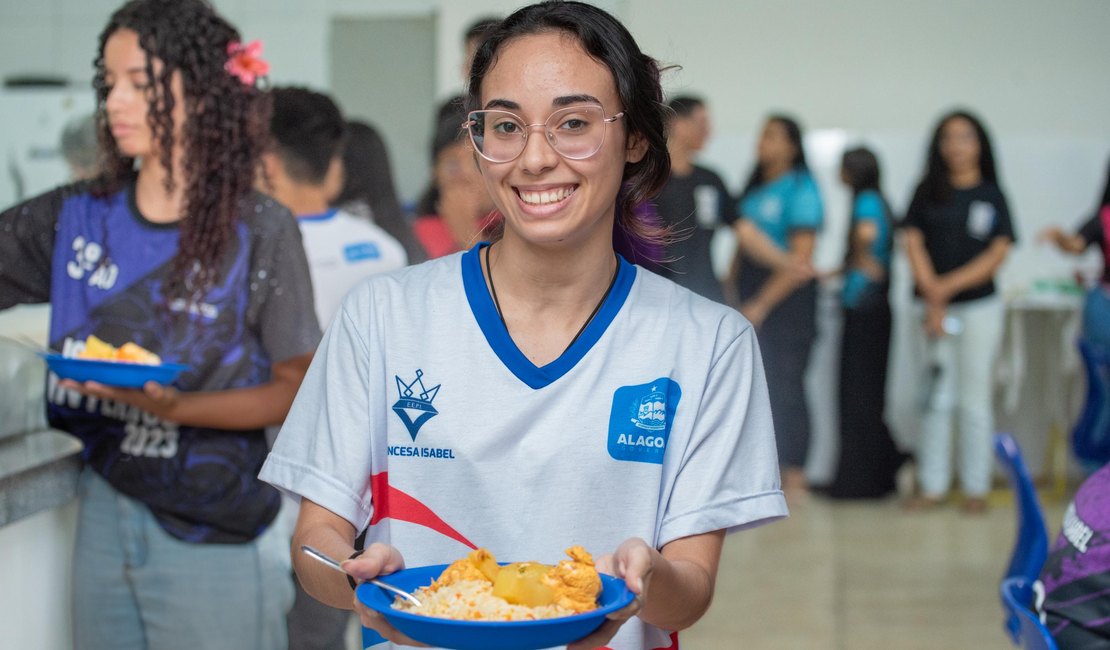 Rede Estadual reduz ultraprocessados na merenda escolar para 10% e ultrapassa meta federal