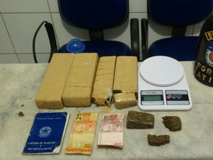 Mulher é presa com quase dois quilos de maconha no Benedito Bentes