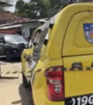 Jovem de 20 anos é morto a tiros em frente de casa na Grota da Moenda