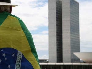 Pesquisa mostra que orgulho de ser brasileiro está em baixa 