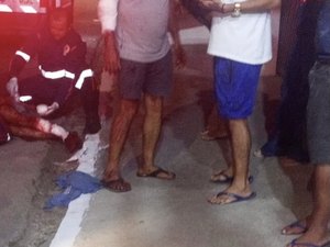 Homem em surto deixa duas pessoas feridas com golpes de facão em Arapiraca