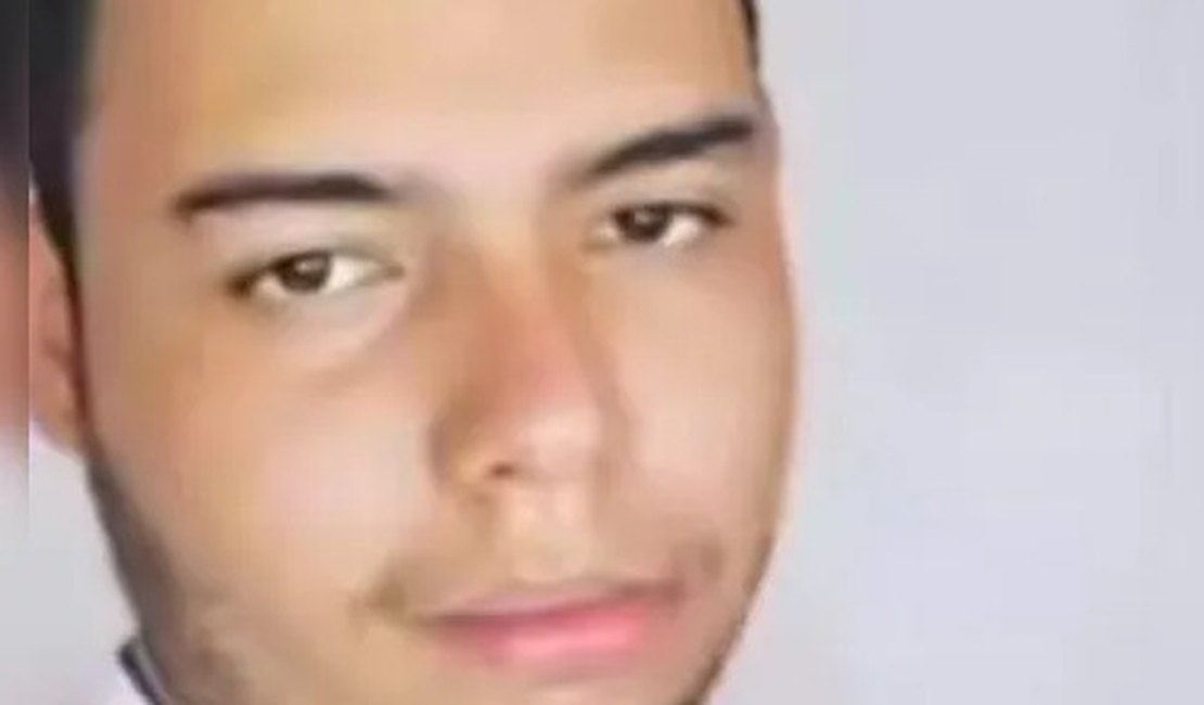 Jovem de 20 anos morre após acidente entre moto e caminhão em Inhapi